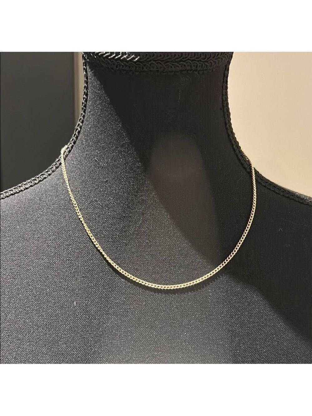 Elegant Golden Chain Necklace
